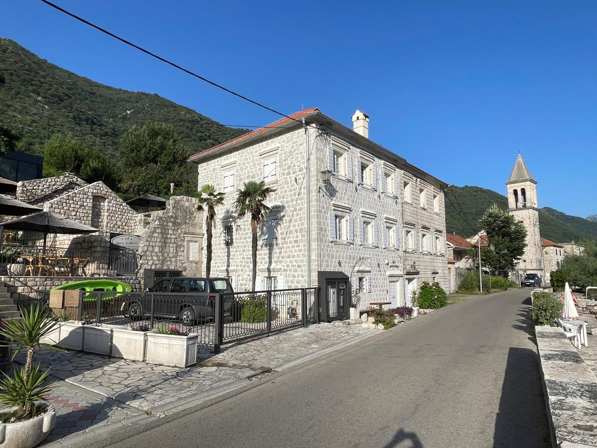Vila Djuro Mikijelj Donji Stoliv Exterior foto