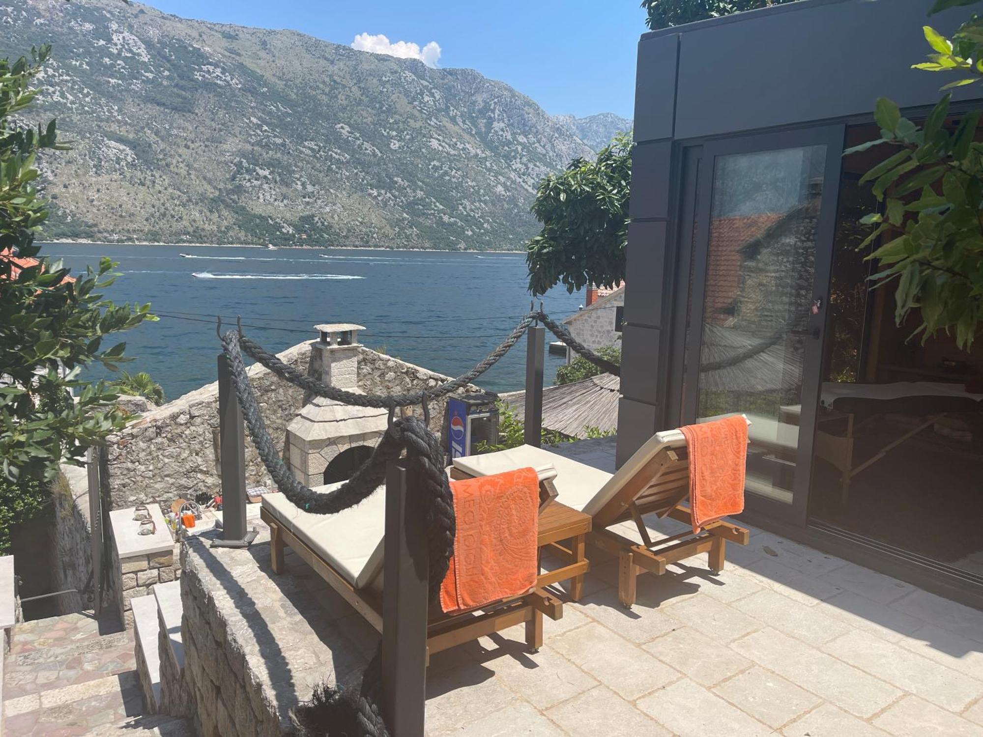 Vila Djuro Mikijelj Donji Stoliv Exterior foto