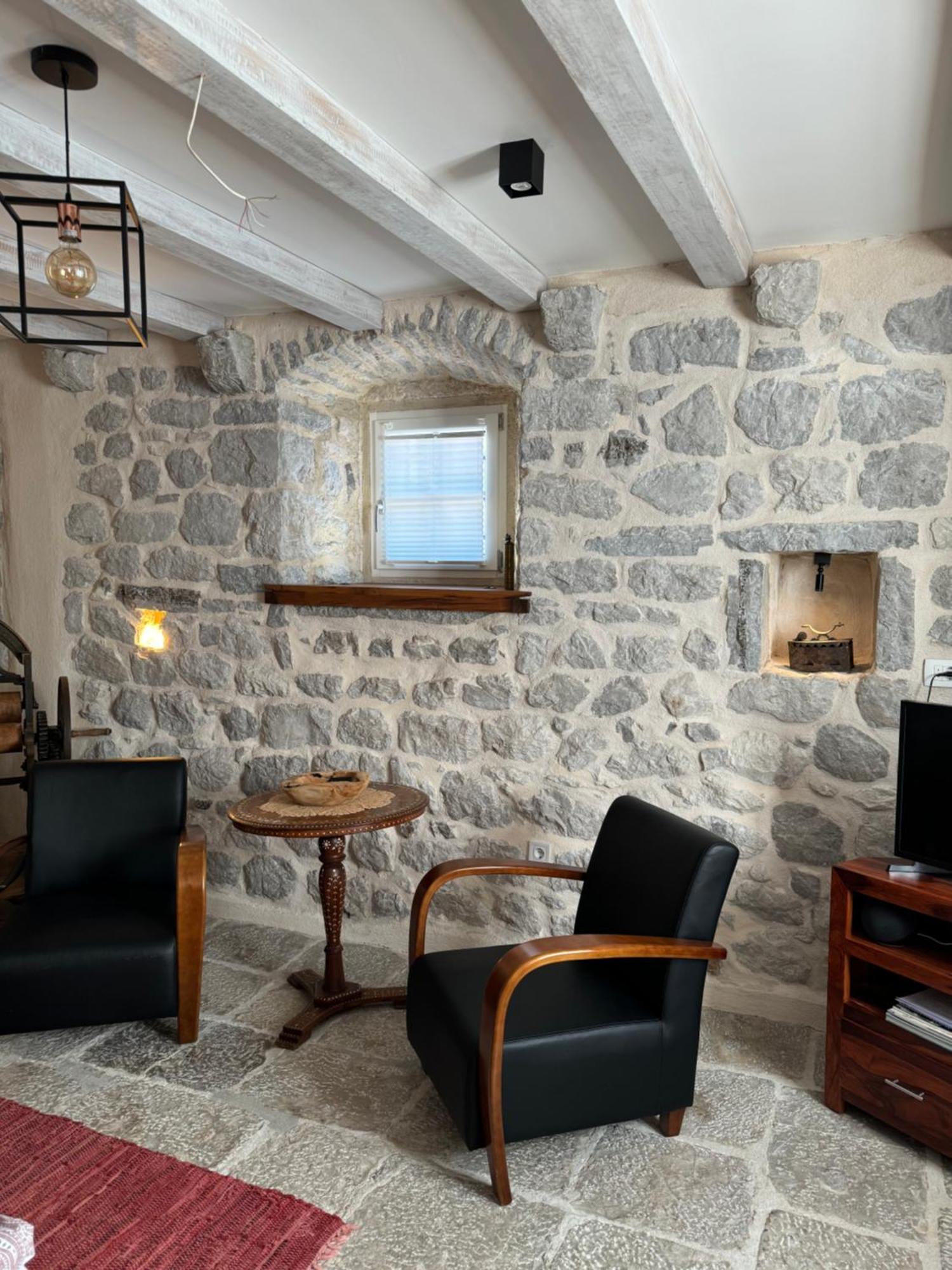 Vila Djuro Mikijelj Donji Stoliv Exterior foto